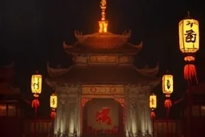 潮汐记事封面，退潮后的滩涂与搁浅渔船